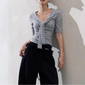 / Original perception Tennis tied knots to make you look slim and waist-hugging half-sleeved/sleeved shirt top